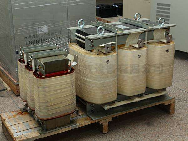 電容器組串聯電抗器的作用是什麽？